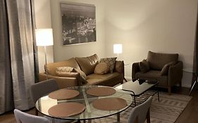 Great Place In Perth Cbd - 2 Bedrooms - Parking Included